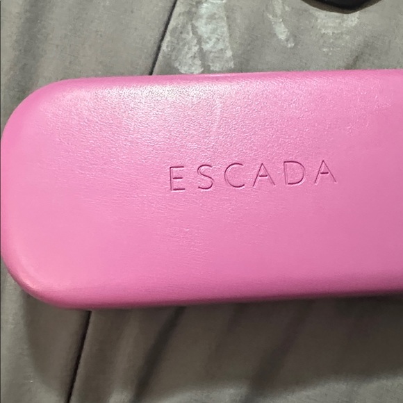 ESCADA - Picture 2 of 8